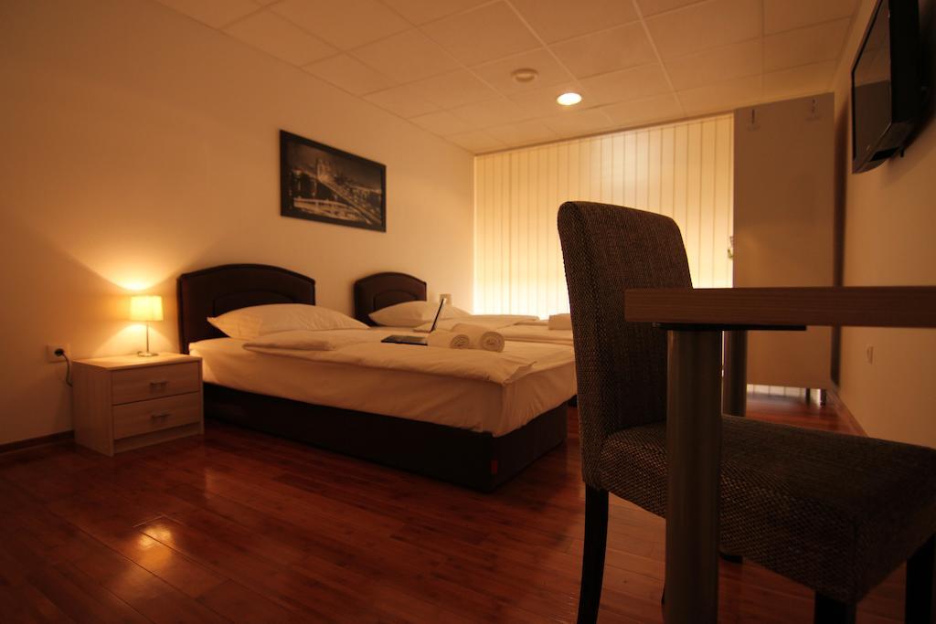 Rooms Xxl Zagreb Exterior photo